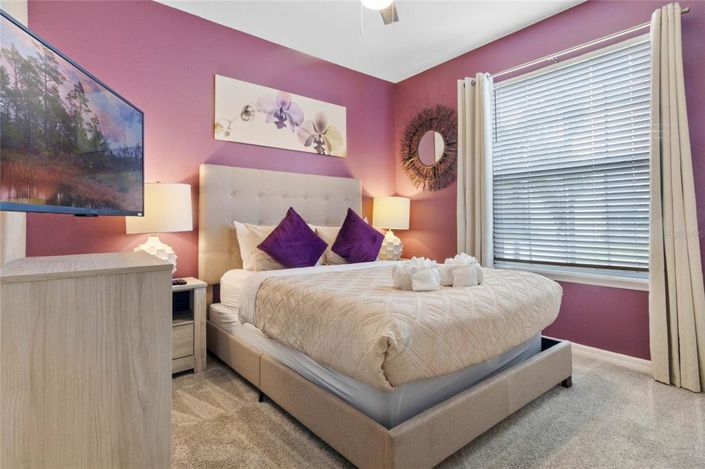 Image No.16-8 Bed Property for sale