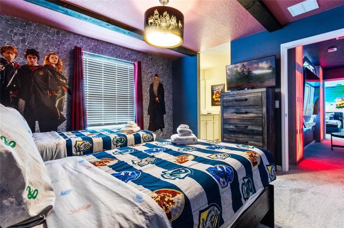 Image No.21-8 Bed Property for sale