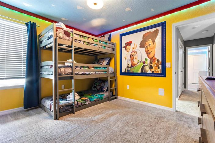 Image No.28-8 Bed Property for sale