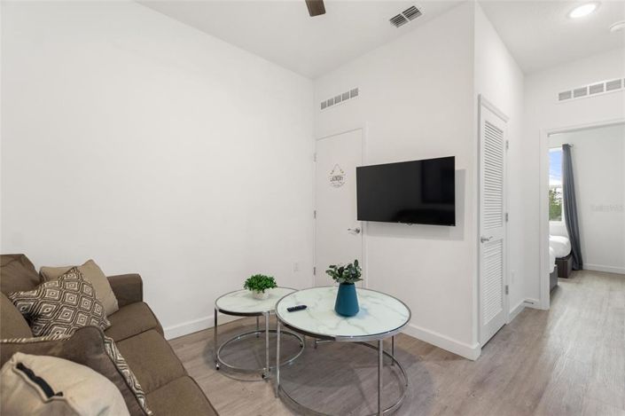 Image No.25-3 Bed Townhouse for sale