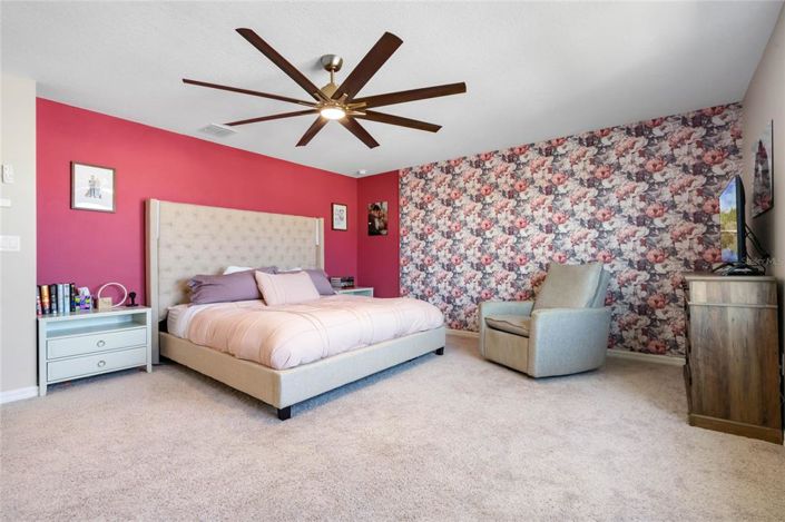 Image No.24-5 Bed House for sale