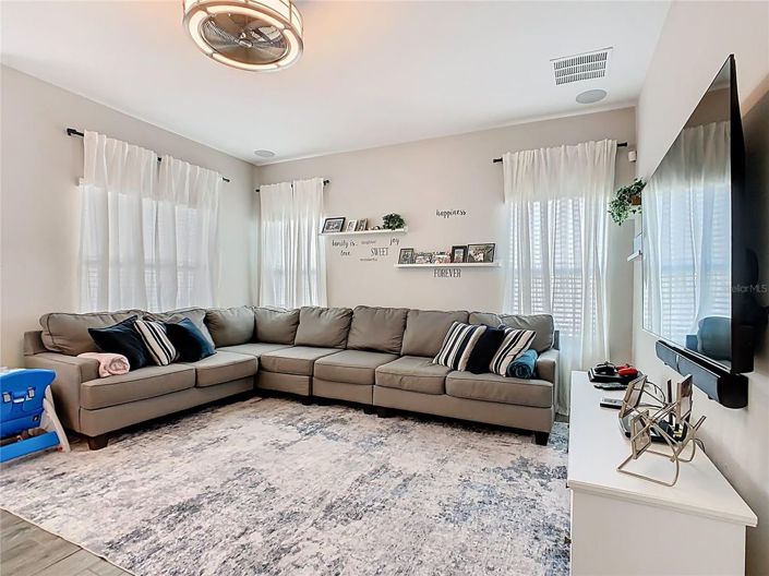 Image No.15-4 Bed House for sale