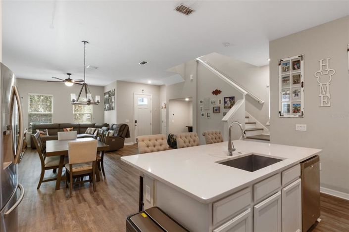 Image No.17-4 Bed House for sale