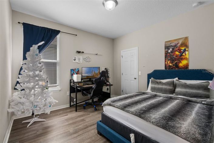 Image No.21-4 Bed House for sale