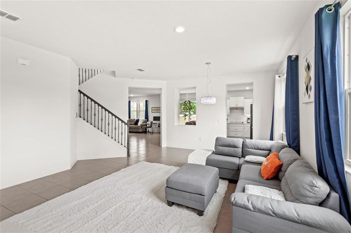 Image No.10-5 Bed House for sale