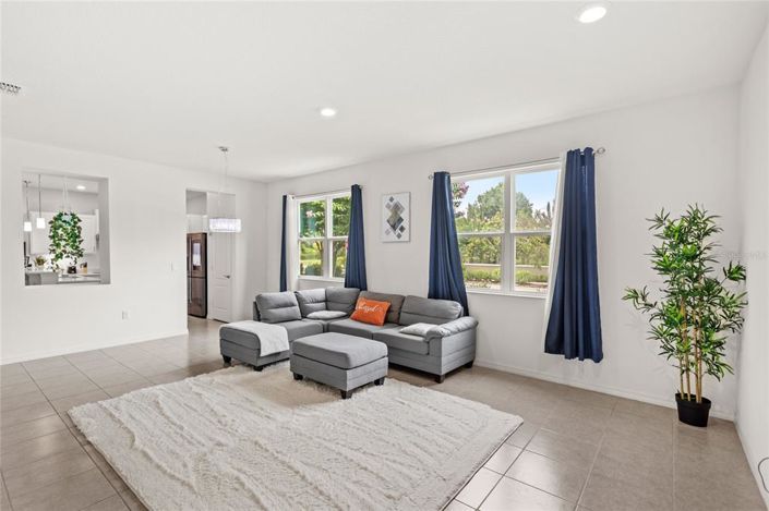 Image No.3-5 Bed House for sale