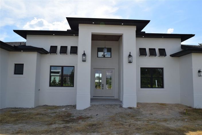Image No.1-5 Bed House for sale
