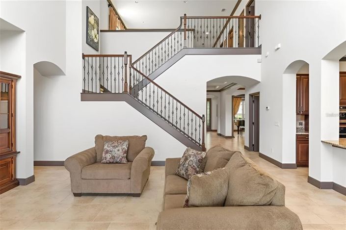 Image No.15-5 Bed House for sale