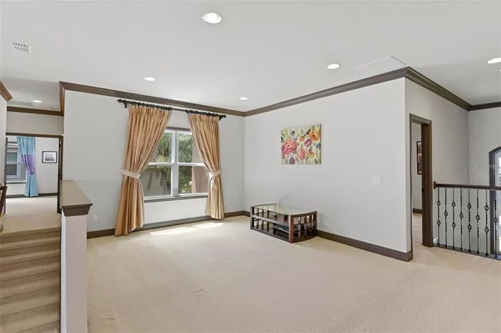 Image No.33-5 Bed House for sale