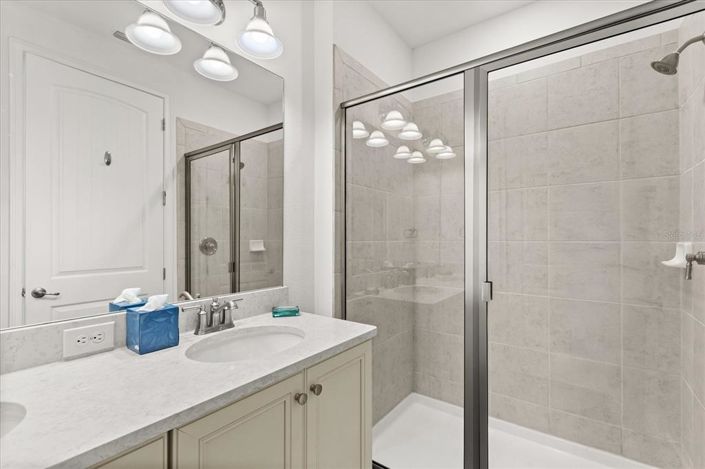 Image No.27-5 Bed House for sale