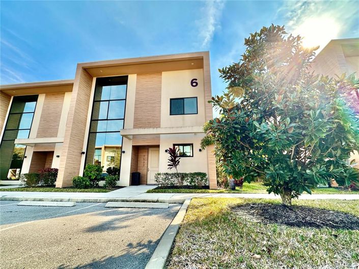 Image No.45-4 Bed Townhouse for sale