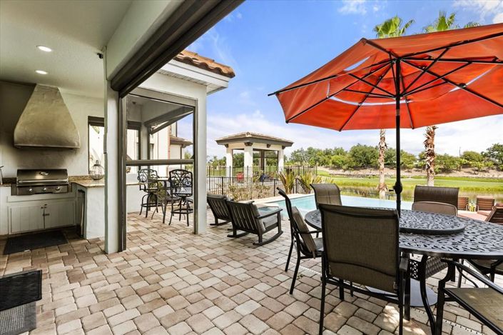 Image No.37-5 Bed Property for sale