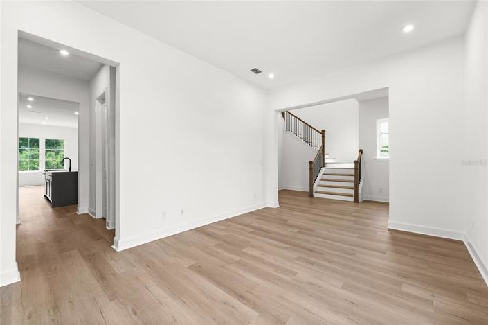 Image No.7-4 Bed House for sale