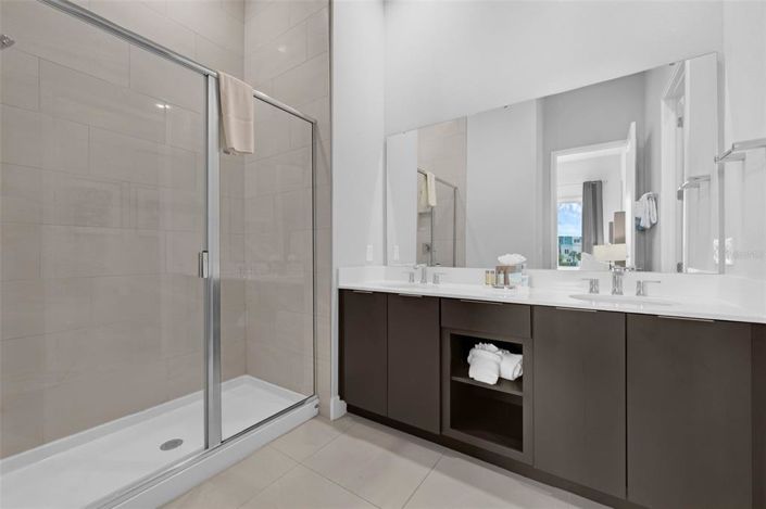 Image No.23-5 Bed Apartment for sale