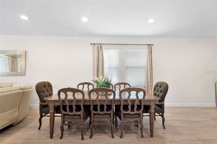 Image No.10-6 Bed House for sale