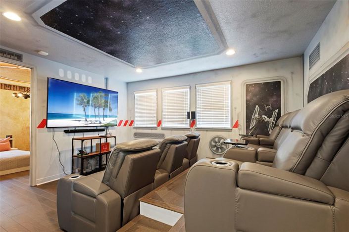 Image No.26-6 Bed House for sale