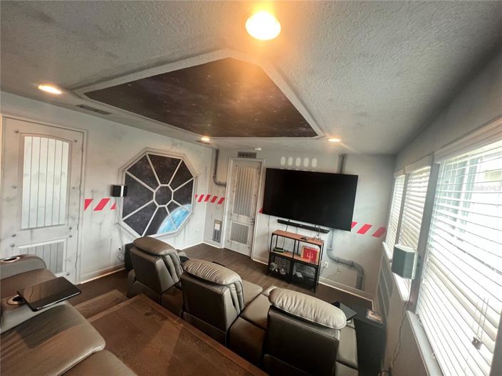 Image No.29-6 Bed House for sale