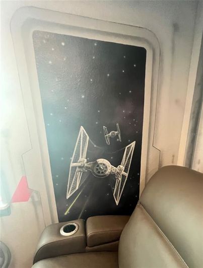 Image No.31-6 Bed House for sale