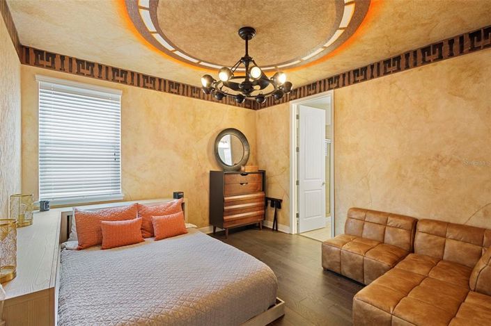 Image No.32-6 Bed House for sale