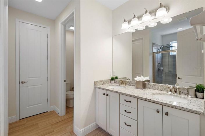 Image No.52-6 Bed House for sale