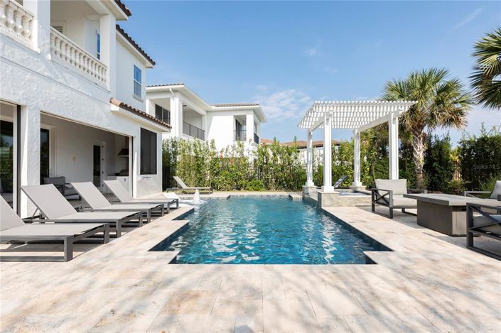 Image No.21-5 Bed House for sale