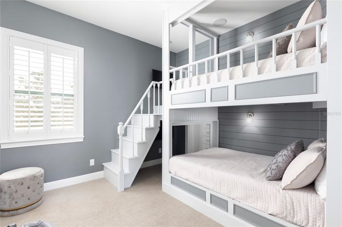 Image No.33-5 Bed House for sale