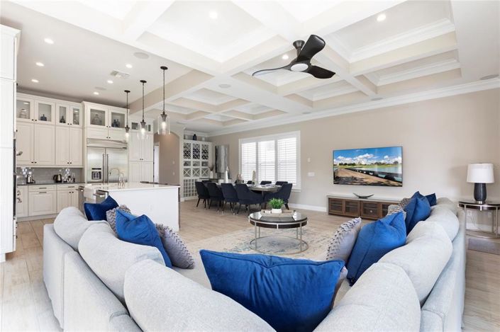 Image No.6-5 Bed House for sale