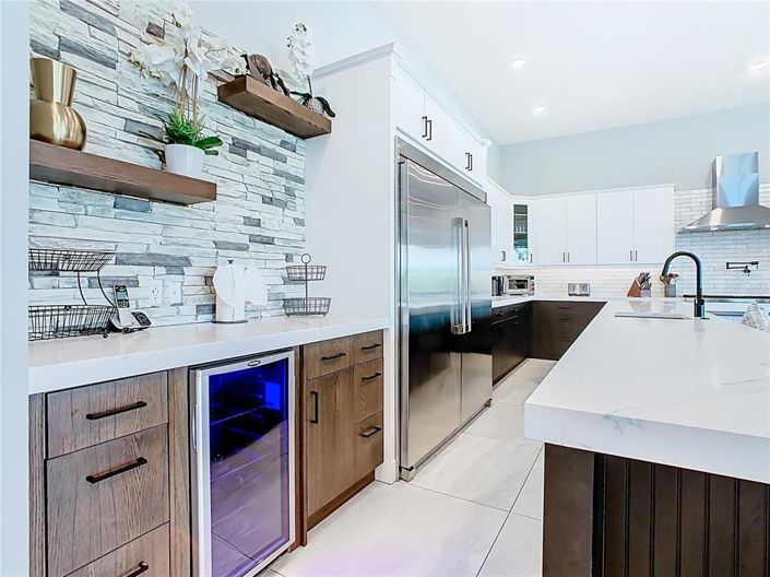 Image No.14-10 Bed House for sale