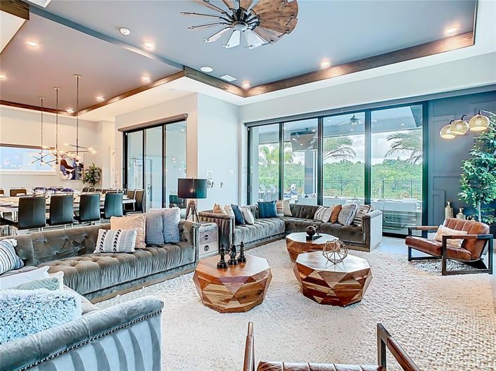 Image No.27-10 Bed House for sale