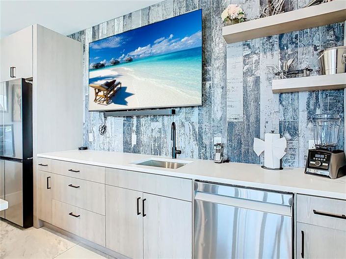 Image No.33-10 Bed House for sale