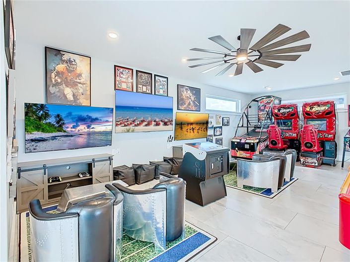 Image No.4-10 Bed House for sale