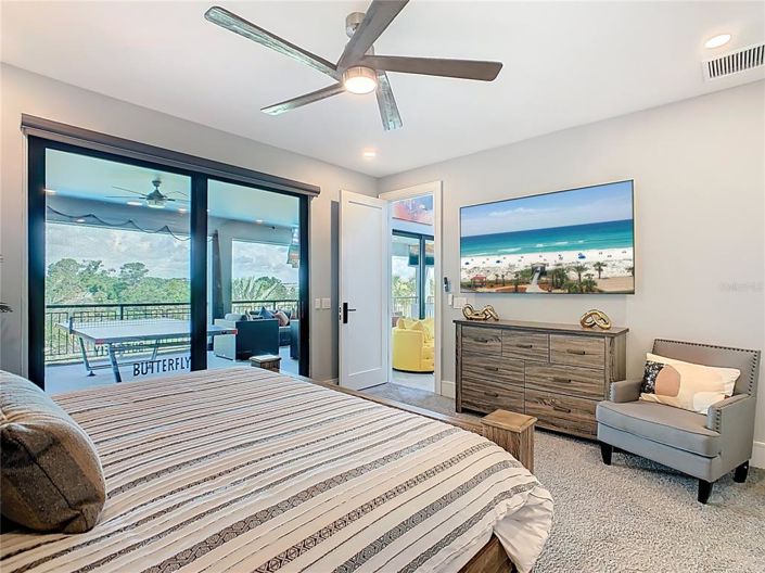 Image No.53-10 Bed House for sale