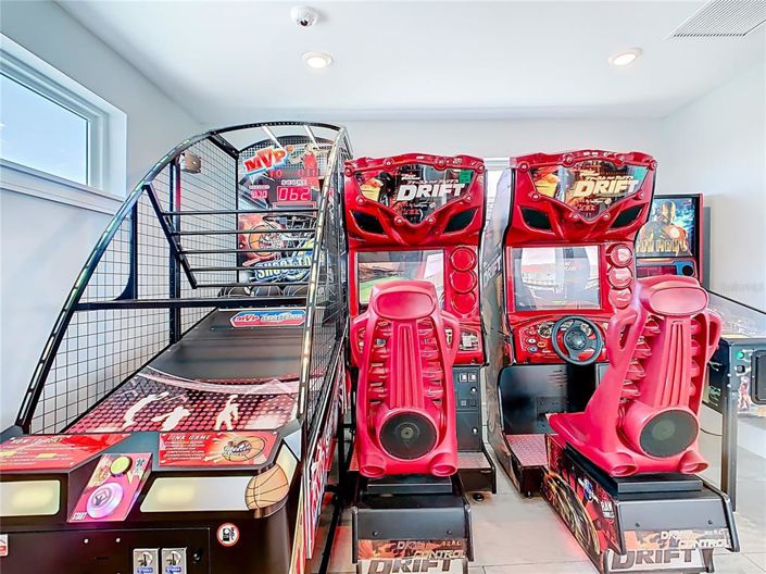 Image No.6-10 Bed House for sale