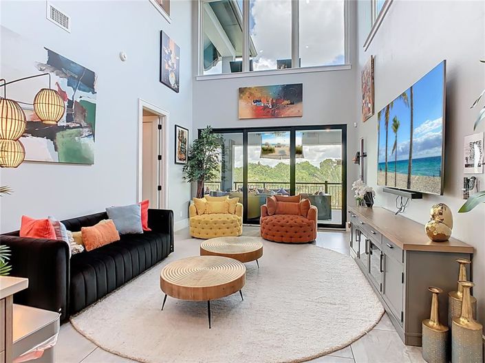 Image No.60-10 Bed House for sale