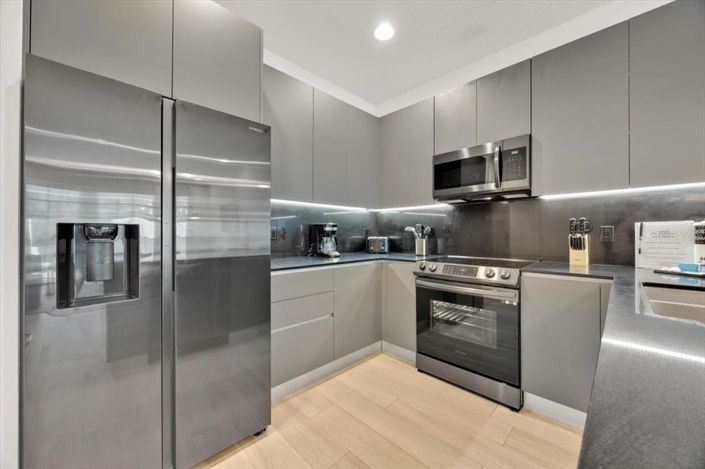 Image No.12-3 Bed Townhouse for sale