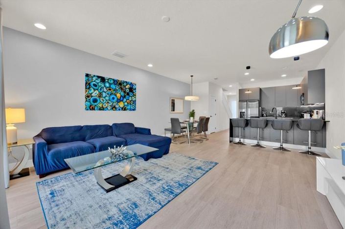 Image No.9-3 Bed Townhouse for sale