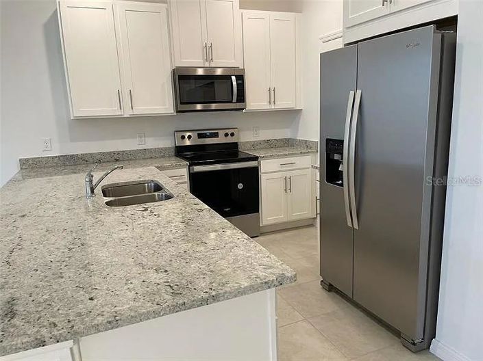 Image No.8-3 Bed Townhouse for sale