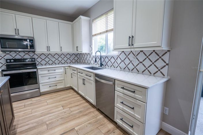 Image No.10-3 Bed House for sale