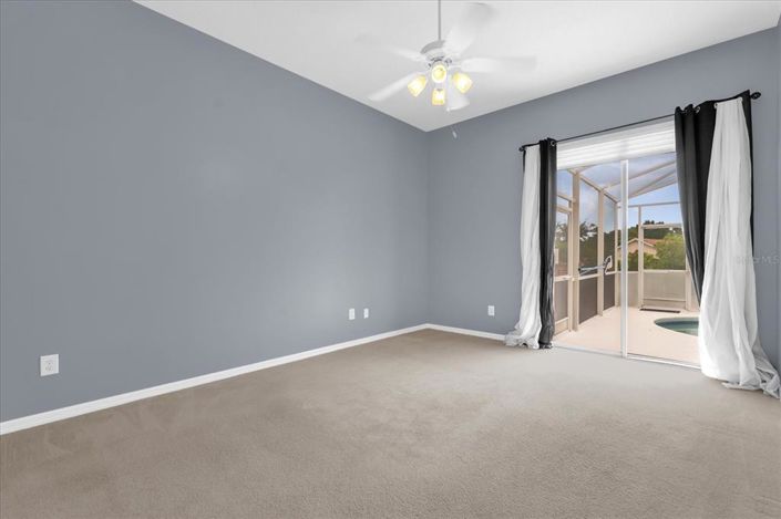 Image No.13-4 Bed Townhouse for sale