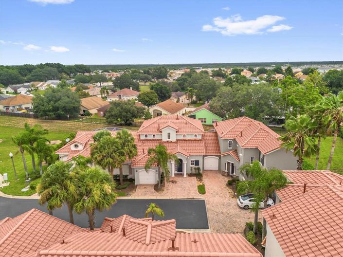 Image No.2-4 Bed Townhouse for sale