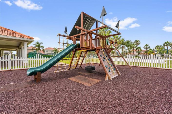 Image No.38-Maison de ville de 4 chambres à vendre à Saint John