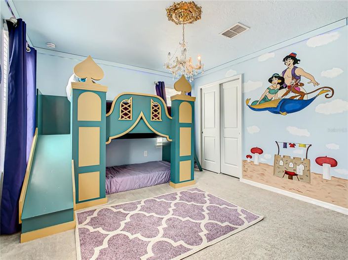 Image No.22-10 Bed House for sale