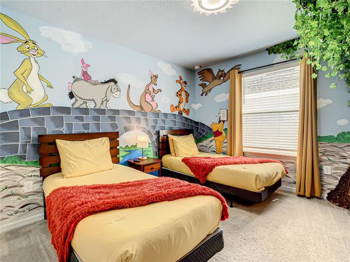 Image No.30-10 Bed House for sale