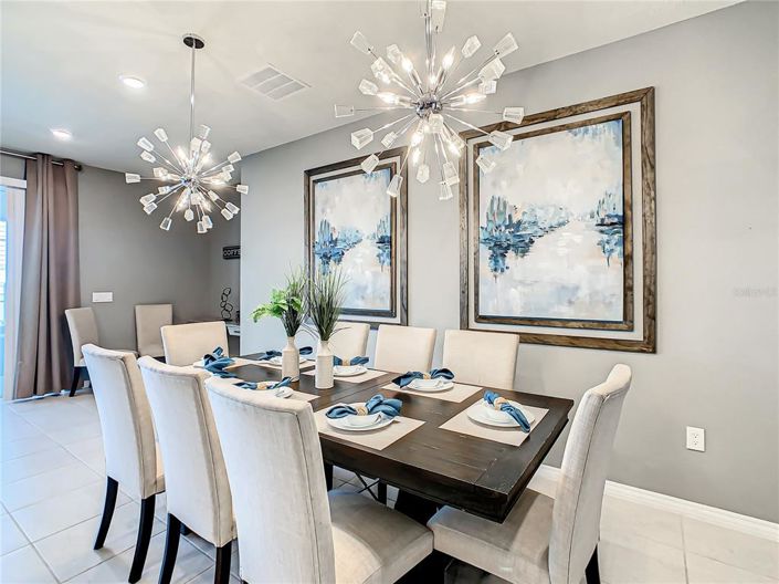 Image No.8-10 Bed House for sale