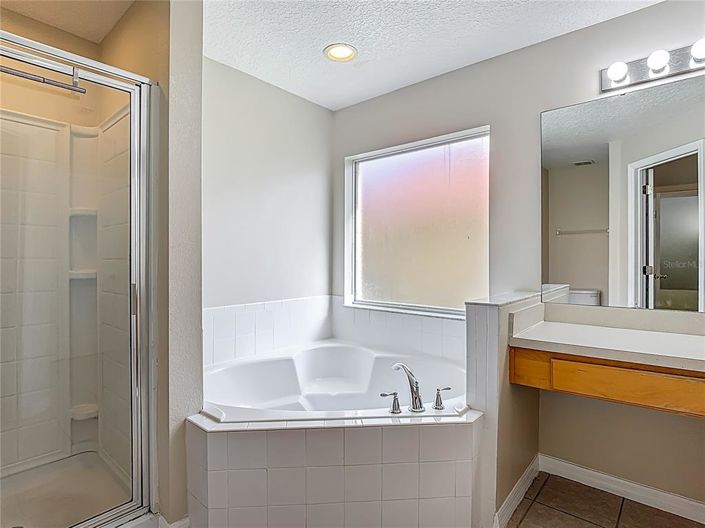 Image No.27-5 Bed Property for sale