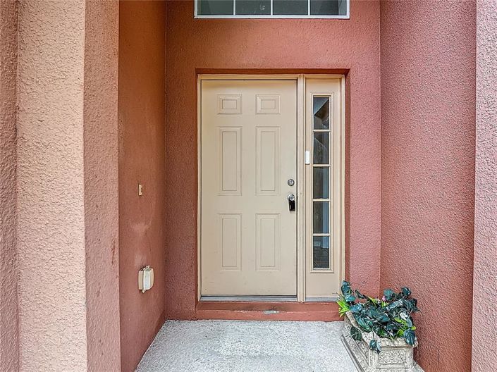 Image No.9-5 Bed Property for sale