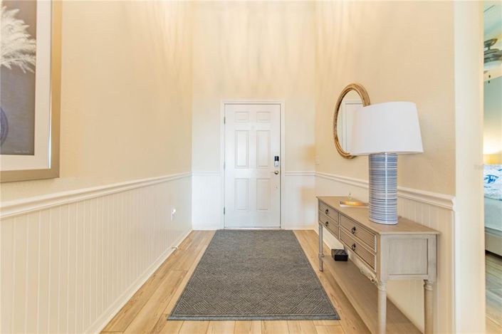 Image No.10-8 Bed Property for sale