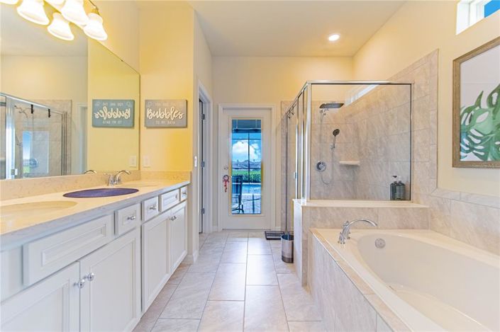 Image No.27-8 Bed House for sale