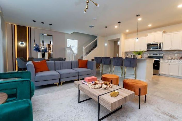 Image No.5-5 Bed Townhouse for sale