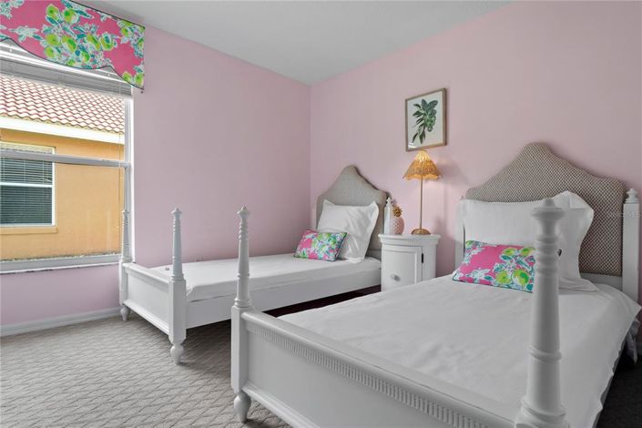 Image No.18-4 Bed House for sale